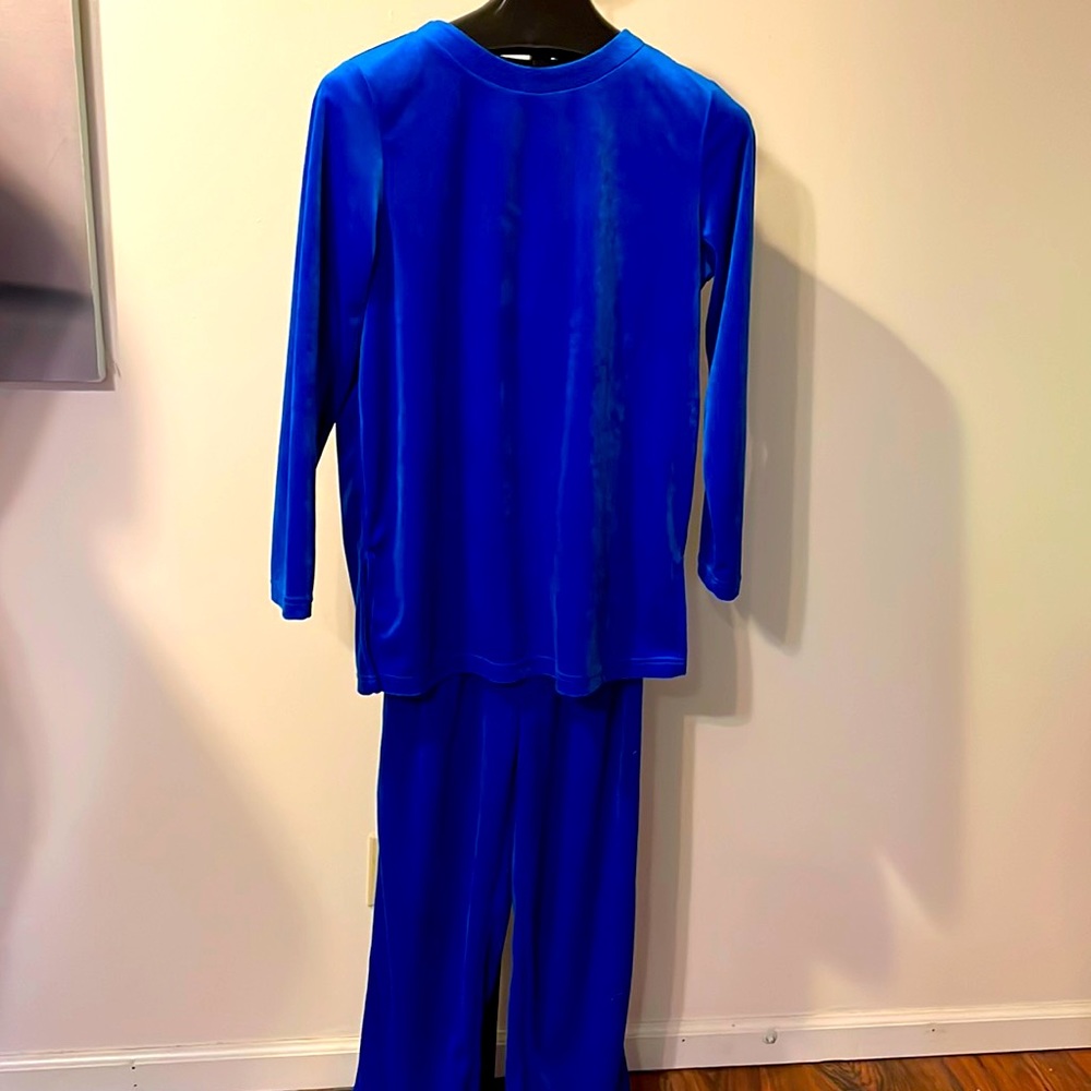 Royal blue lounge wear pants and top